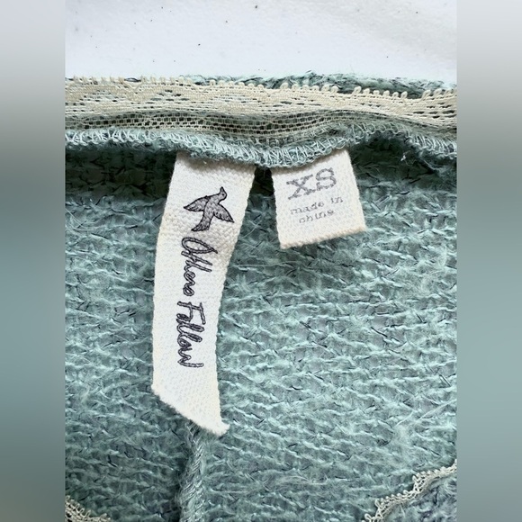 Others Follow Fuzzy Knit V-Neck Sweater With Lace Trim And Back Cut Out Size XS - Picture 8 of 10